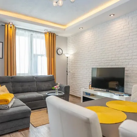 Karkonosky Apartamenty- Salamandra Apartment *